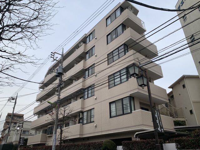 ワールドパレス三軒茶屋の外観