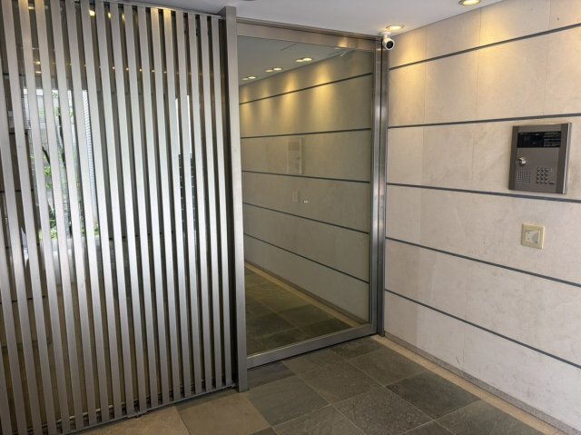 拡大写真:世田谷区駒沢3丁目 2階202のエントランス