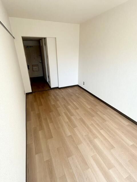 拡大写真:世田谷区三軒茶屋2丁目 4階405の居間