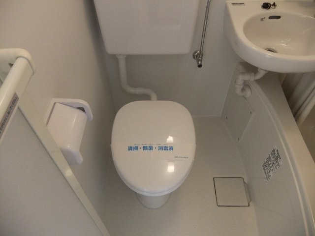 拡大写真:世田谷区三軒茶屋2丁目 4階403のトイレ
