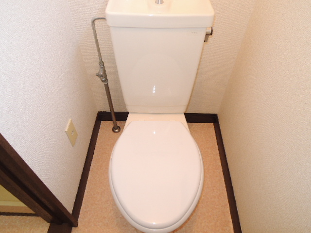 拡大写真:世田谷区砧2丁目 2階201のトイレ