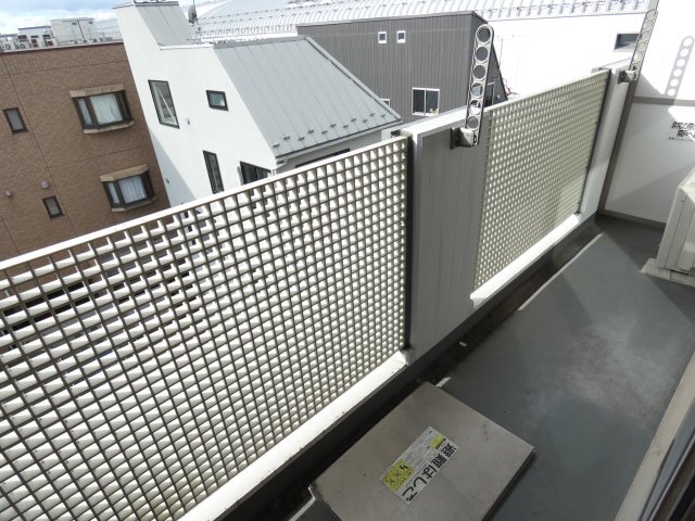 拡大写真:世田谷区砧6丁目 5階502のバルコニー