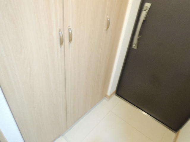 拡大写真:狛江市和泉本町1丁目 5階505の玄関