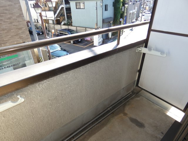 拡大写真:狛江市岩戸北4丁目 2階203のバルコニー