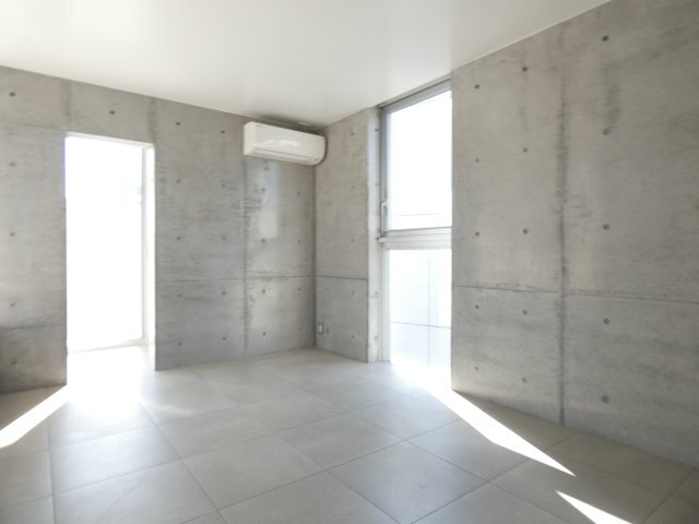 拡大写真：世田谷区砧４丁目 3階301の居間