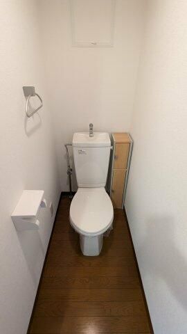 拡大写真:世田谷区喜多見4丁目 1階107のトイレ