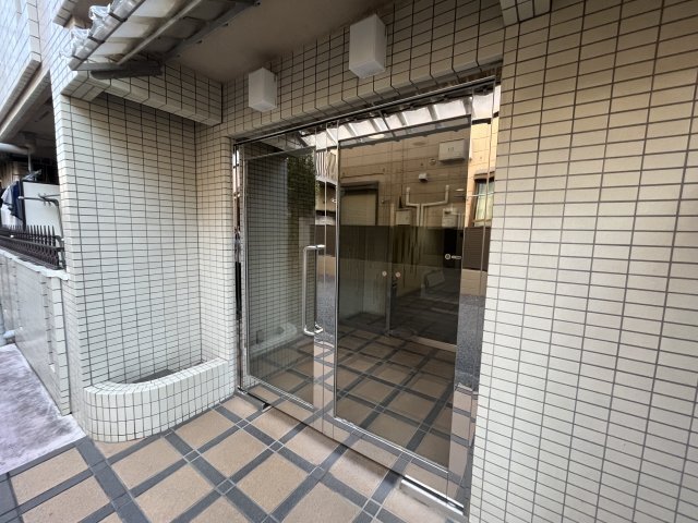 拡大写真:世田谷区祖師谷3丁目 5階501のエントランス