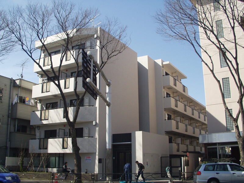 拡大写真:世田谷区給田4丁目 3階305のバルコニー