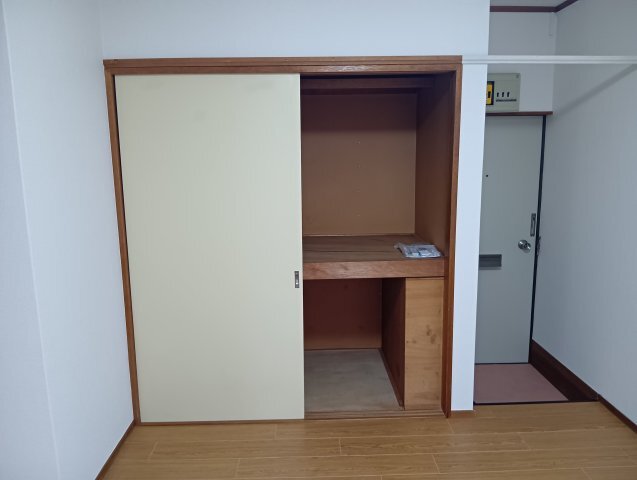 拡大写真:ヴィラ幡ヶ谷 2階207号の収納