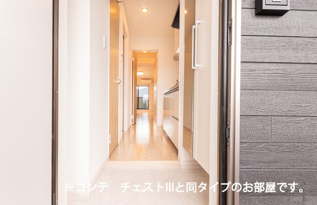 拡大写真:中筋1丁目アパート 3階305のゆったりとした玄関です