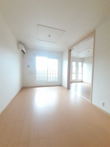 拡大写真:セレッソ 2階202のリビングです