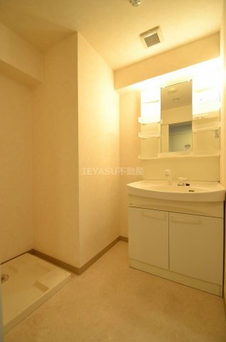 拡大写真:第22友建ビル 3階302の洗面所