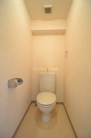 拡大写真:第22友建ビル 3階302のトイレ