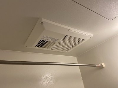 拡大写真:レオパレスサン宮島 2階201の浴室乾燥機