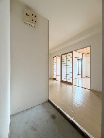 拡大写真:広島市西区己斐本町3丁目 5階504の玄関