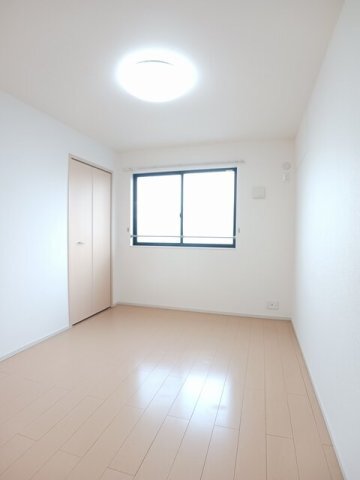 拡大写真:ピュア 2階203のその他