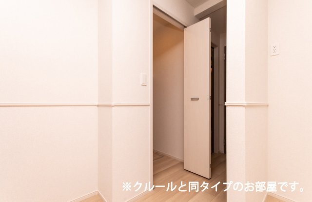 拡大写真:エスティタート ブリランテ 1階102の収納のためのスペースです