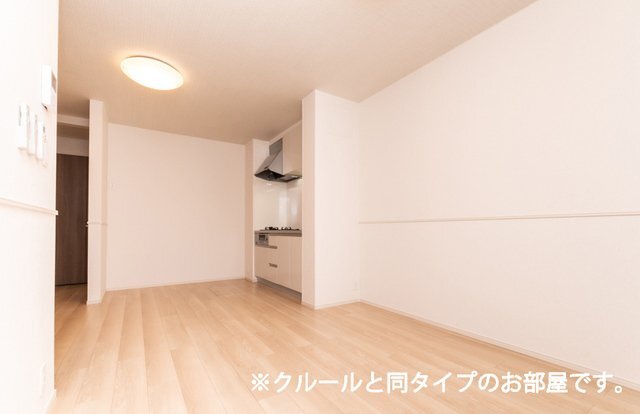 拡大写真:エスティタート ブリランテ 1階102のリビングです