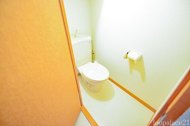 拡大写真:レオパレスエスペーロ 2階210の備品や設備仕様は号室等により異なります現地をご確認下さい。