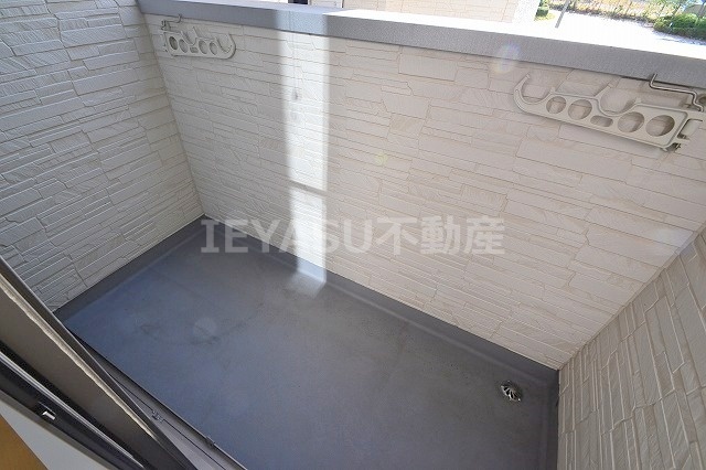 拡大写真：Regalest　Laulea　草津　2 3階302のバルコニー
