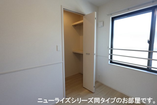 拡大写真:環(たまき) 2階203の収納のためのスペースです