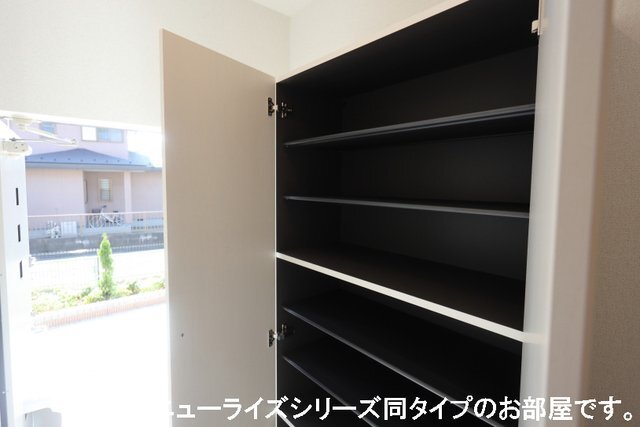 拡大写真:環(たまき) 2階201の小物を収納するのに便利です