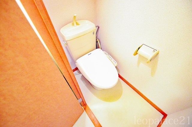拡大写真:レオパレスグレース府中 2階201の備品や設備仕様は号室等により異なります現地をご確認下さい。