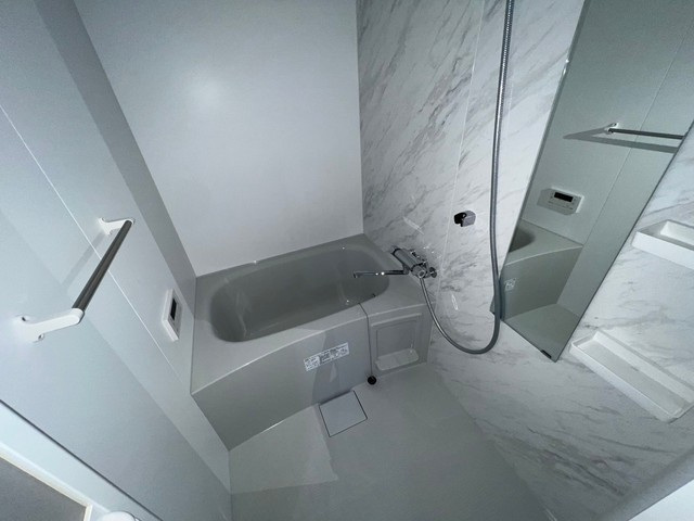 拡大写真:S-RESIDENCE空港通りawesome 1階103の風呂