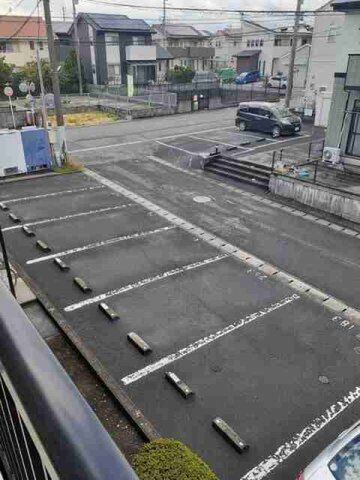 拡大写真:コーポシャインⅡ 1階103のカースペースがあります