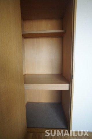 拡大写真:エトワール新地 3階301の収納