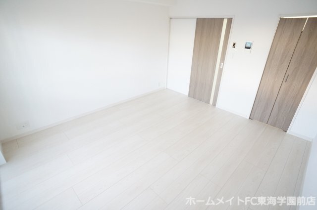 拡大写真:NEW ERA上南部 4階403の居間