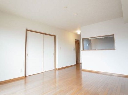 拡大写真:熊本市東区中江町 2階202の居間