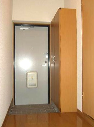 拡大写真:クラランス渡鹿Ⅱ 2階201の玄関
