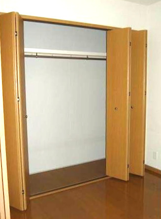 拡大写真:クラランス渡鹿Ⅱ 2階201の収納