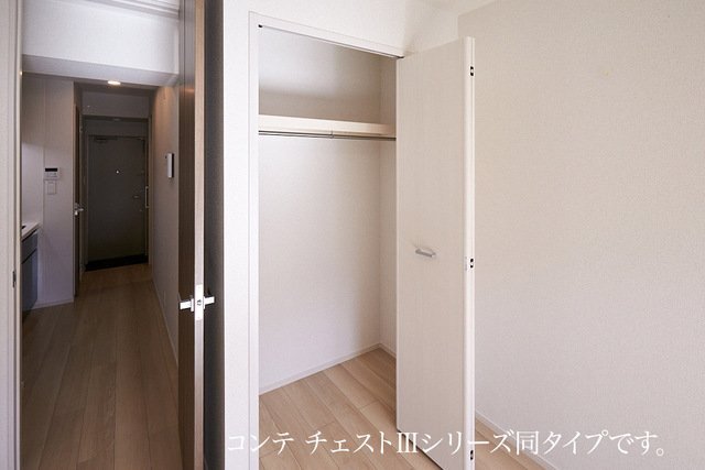 拡大写真：ヴィラ　ローレル 3階302の大きなものも収納できそうです