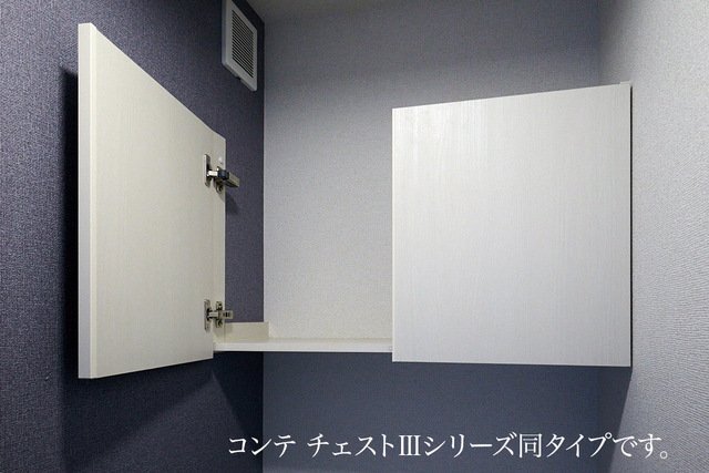 拡大写真:ヴィラ ローレル 2階203の収納スペース豊富です