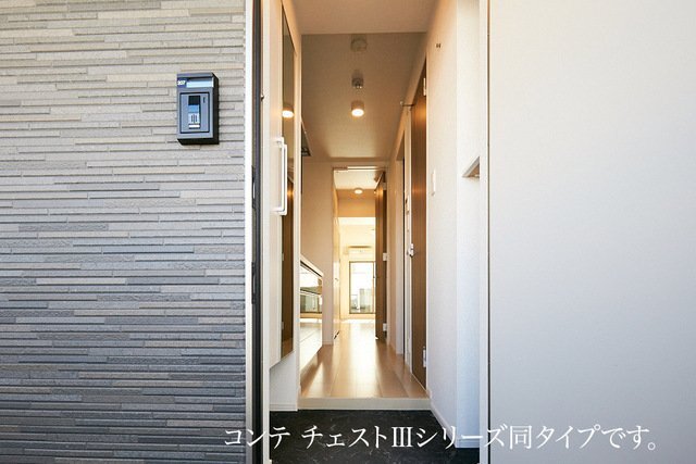 拡大写真:ヴィラ ローレル 2階203の毎日通る玄関はこちらです