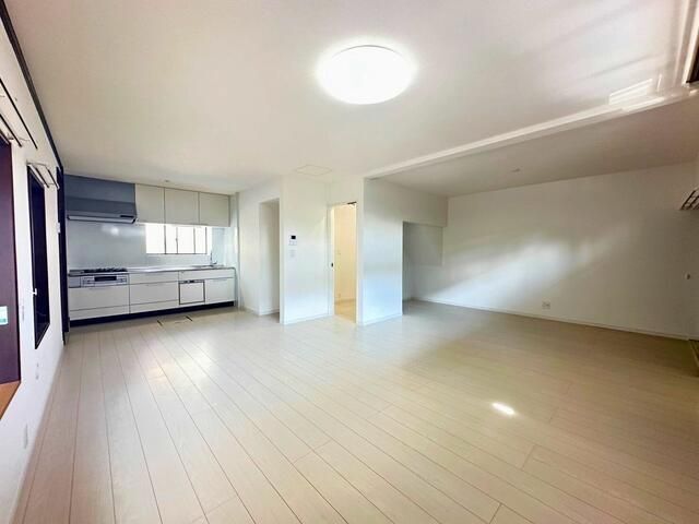 拡大写真:合志市豊岡 戸建 1階1の居間