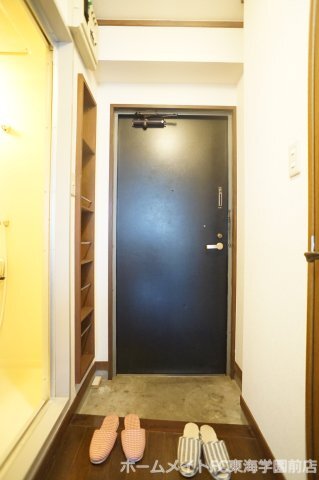 拡大写真:辻産業第16ビル 3階402の玄関