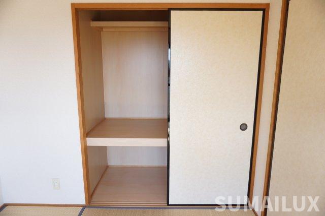拡大写真:ステーションビレッジ 2階202の収納