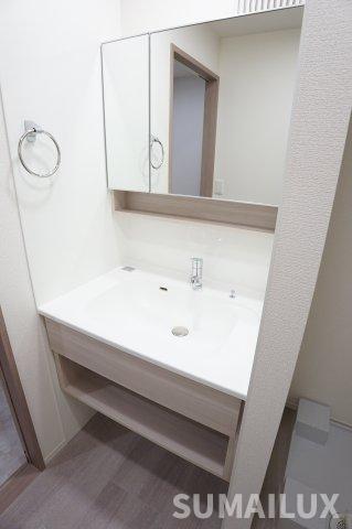 拡大写真:熊本市東区長嶺東4丁目 2階205の独立洗面台