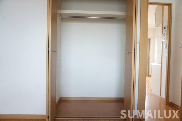 拡大写真:アンクレージュ光の森東 3階307の収納