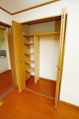 拡大写真:サンヒルズ 2階205のその他