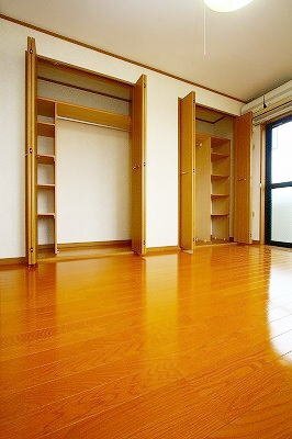 拡大写真:サンヒルズ 2階205の物件の内装です