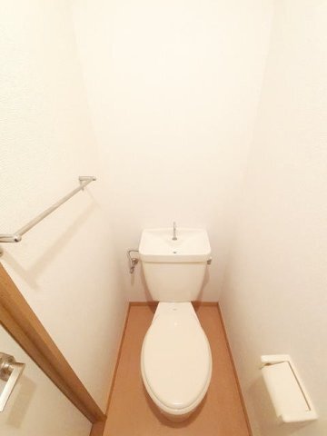 拡大写真:プライム 1階101のトイレもきれいです