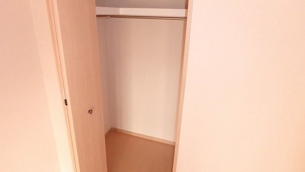 拡大写真:熊本市中央区渡鹿6丁目 8階802の収納