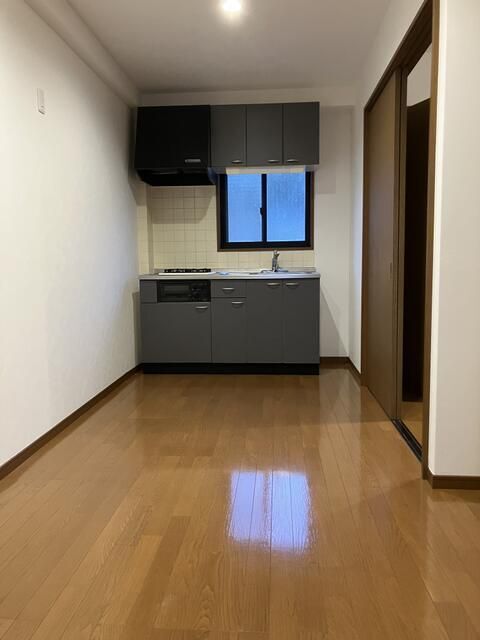 拡大写真:熊本市東区小山6丁目 2階205の居間