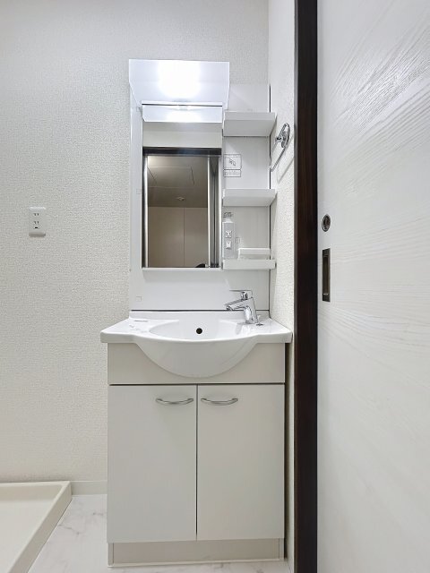 拡大写真：熊本市中央区水道町 3階303の独立洗面台