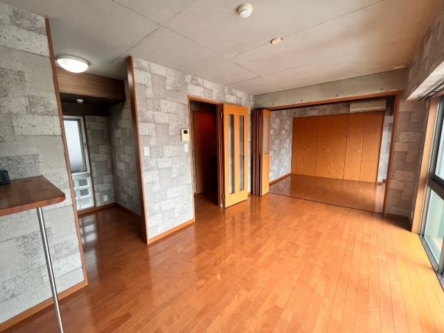 拡大写真:熊本市中央区本荘5丁目 3階303の居間
