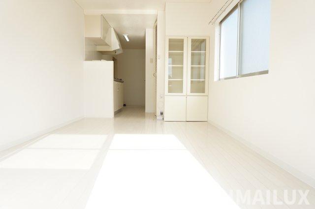 拡大写真:クラランス渡鹿 4階404の居間